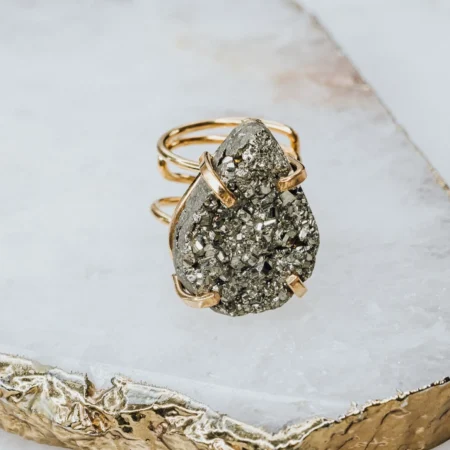 Pyrite teardrop fashion ring